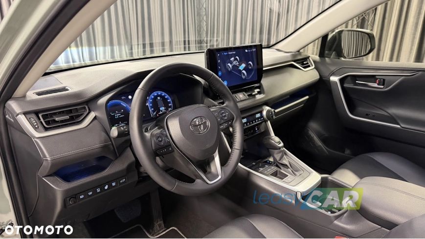 Toyota RAV4 - 11