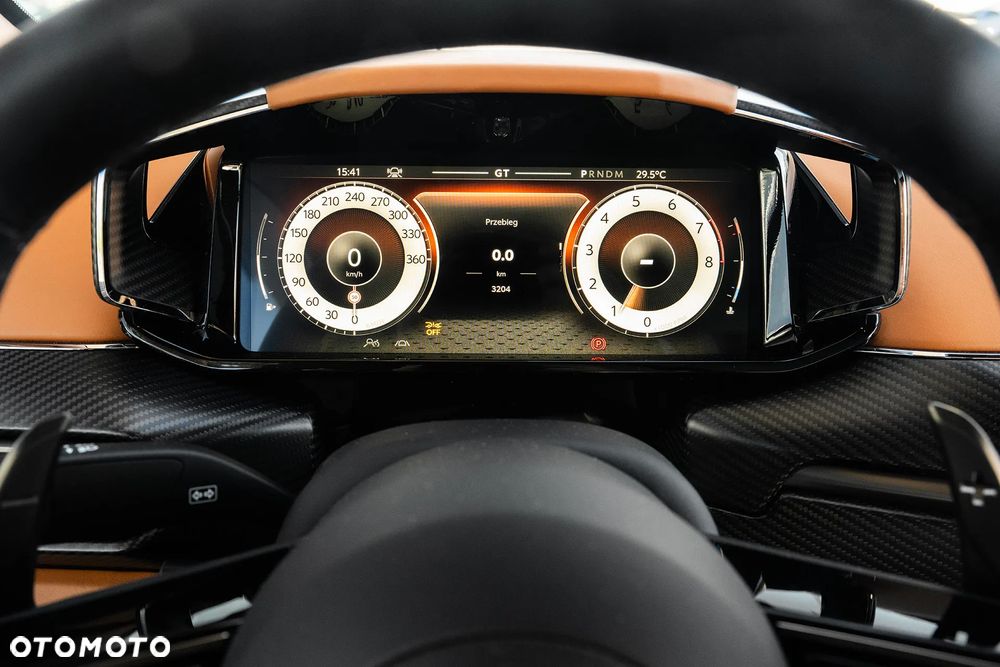 Aston Martin Vanquish - 24