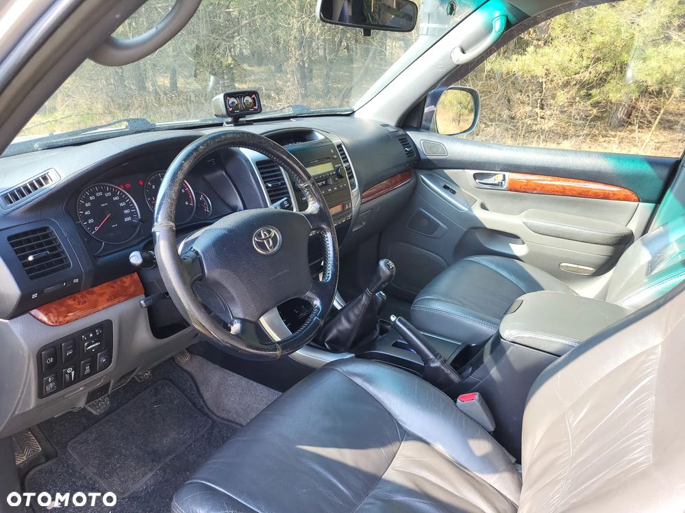 Toyota Land Cruiser - 5