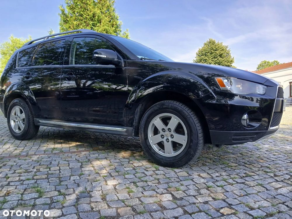 Mitsubishi Outlander - 10