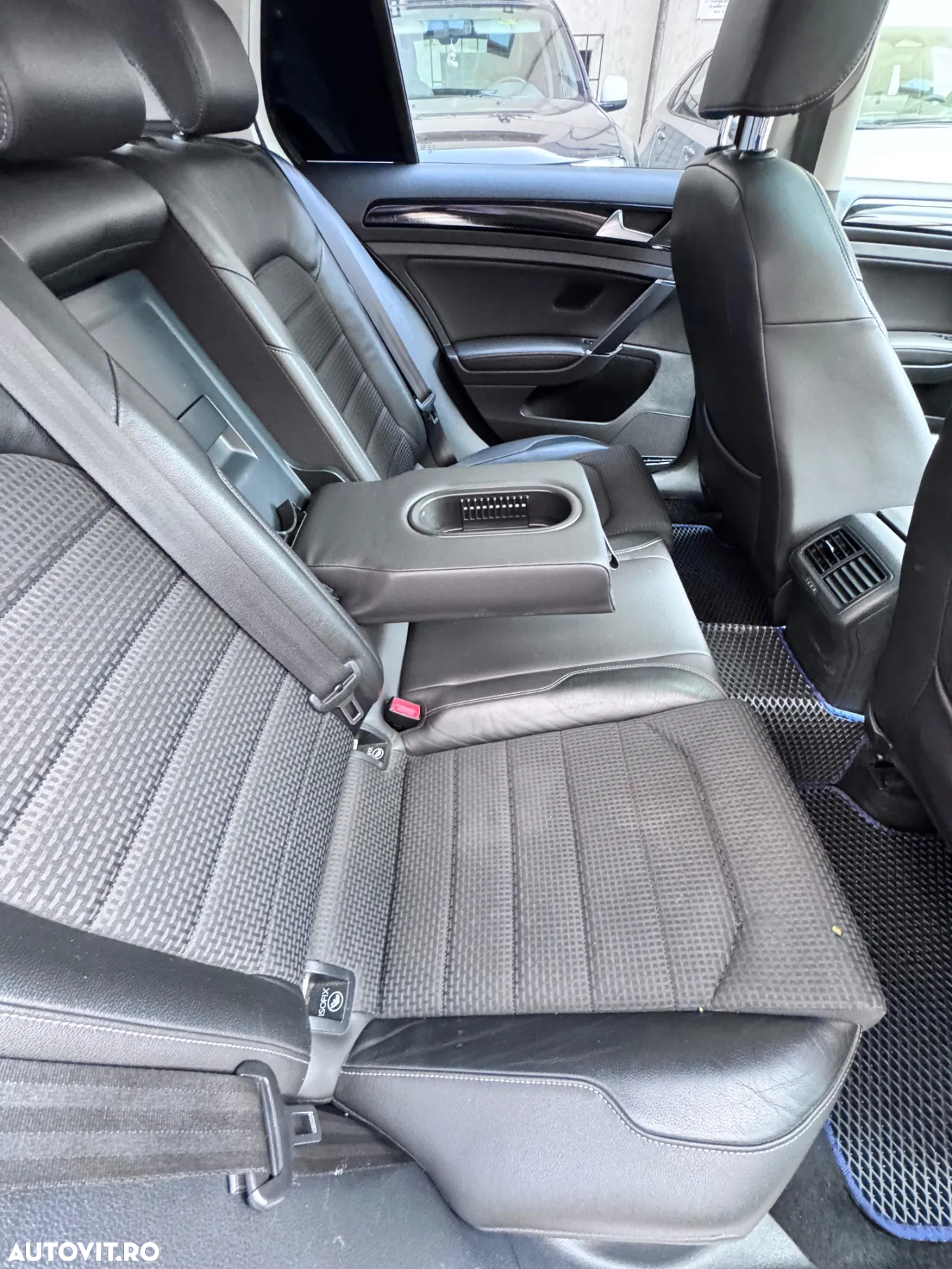 Volkswagen Golf 1.6 TDI DSG Highline - 20