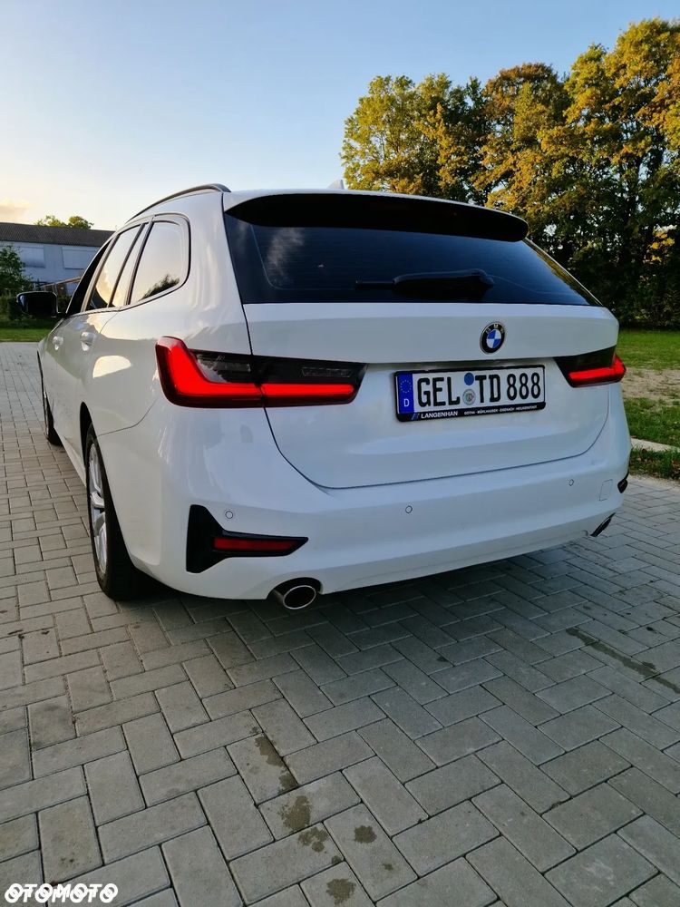 BMW Seria 3 318d mHEV - 7