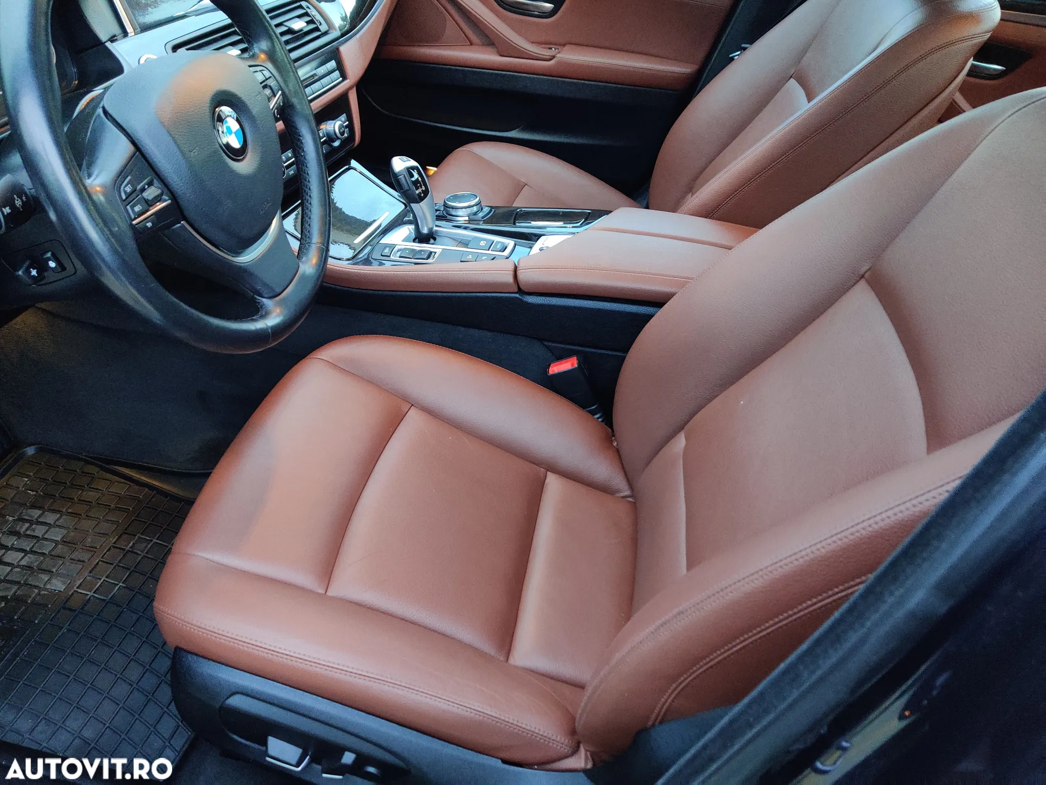 BMW Seria 5 528i xDrive AT - 8