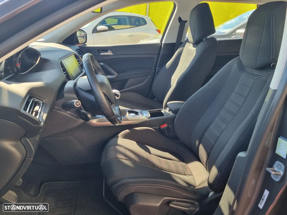 Peugeot 308 SW 1.2 PureTech Allure J17 - 28
