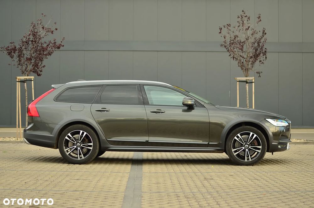 Volvo V90 Cross Country D4 AWD Geartronic Pro - 11