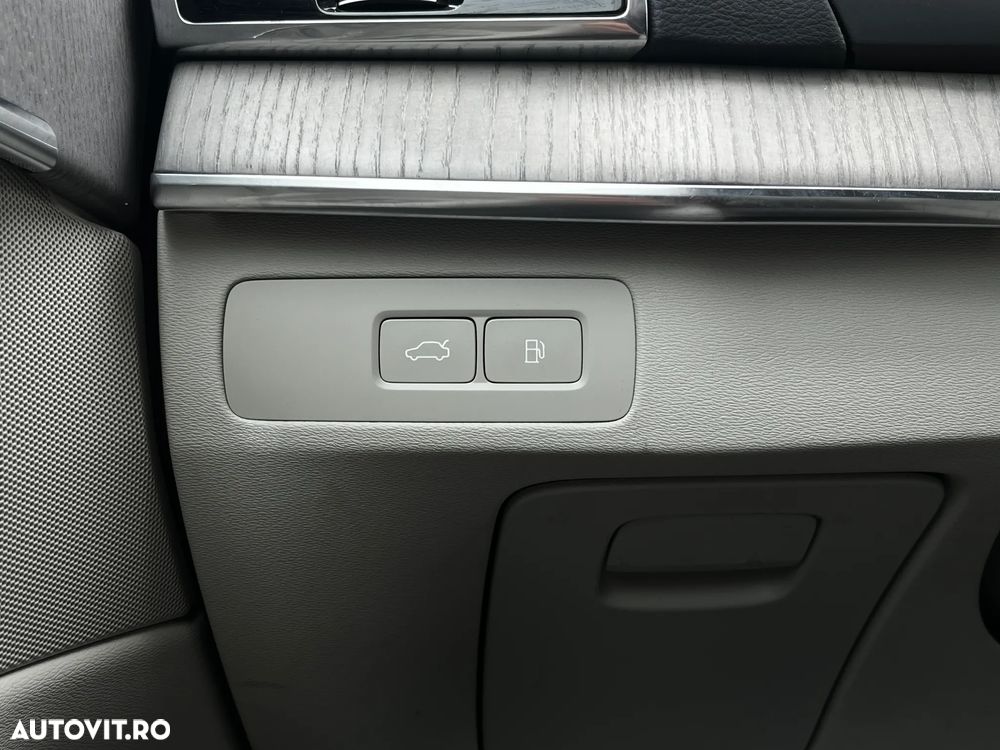 Volvo XC 90 T8 AWD PHEV Ultra Bright - 20