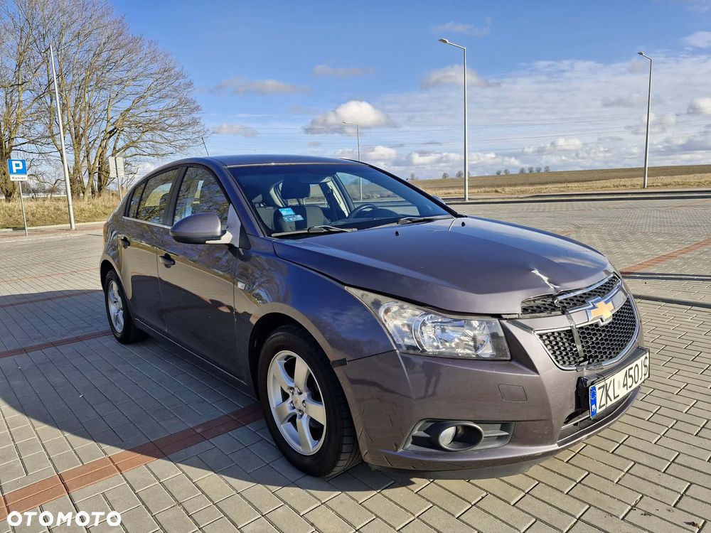 Chevrolet Cruze 1.8 LT+ - 8