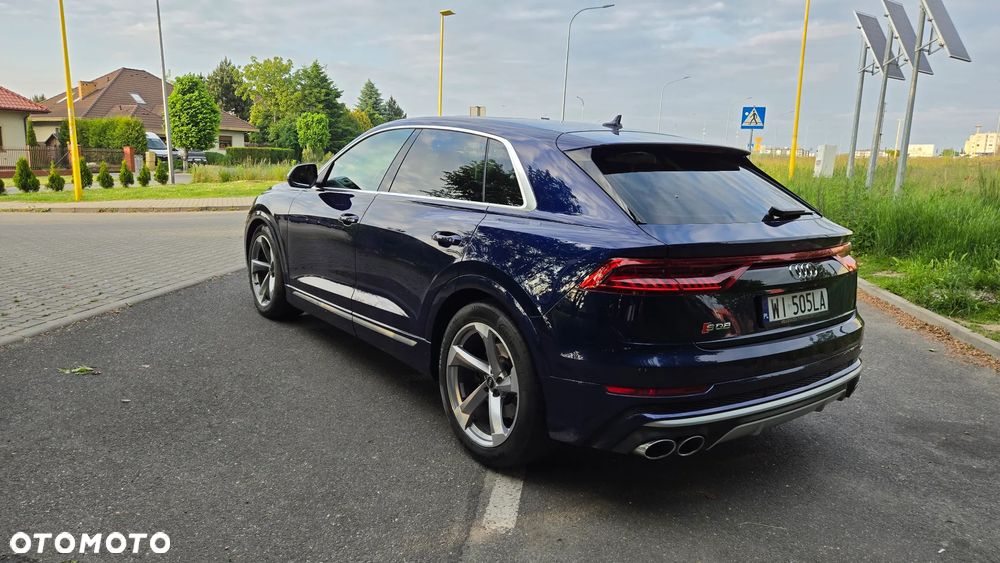 Audi SQ8 - 9