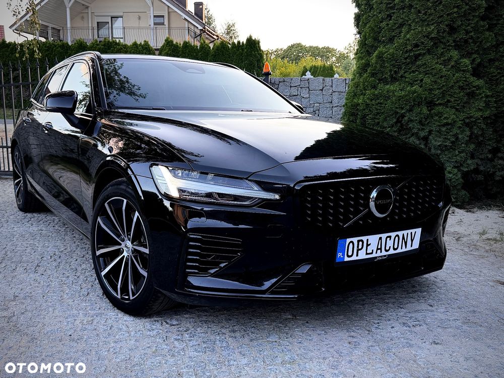 Volvo V60 T6 AWD Plug-In Hybrid Plus Dark - 1