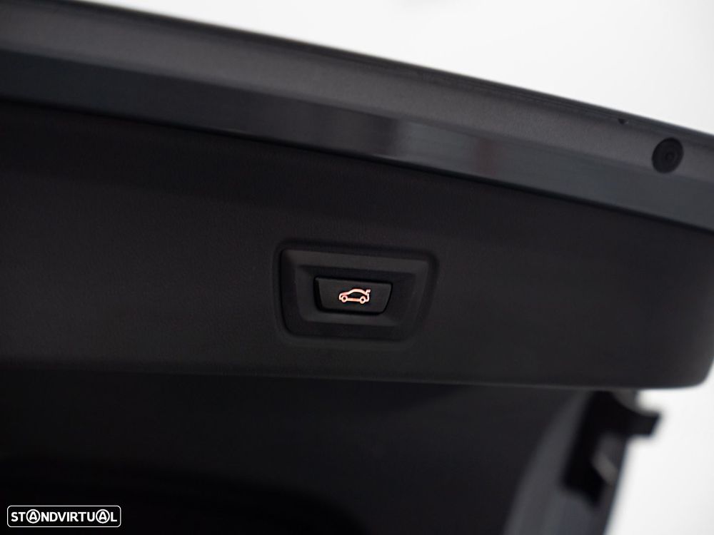 BMW i4 eDrive40 - 12