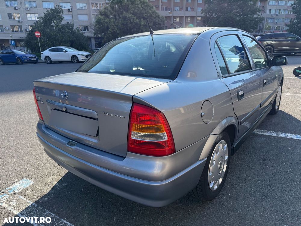 Opel Astra - 8