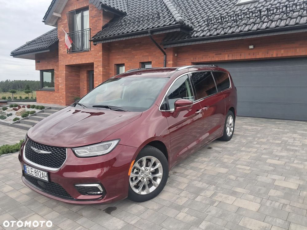 Chrysler Pacifica - 22