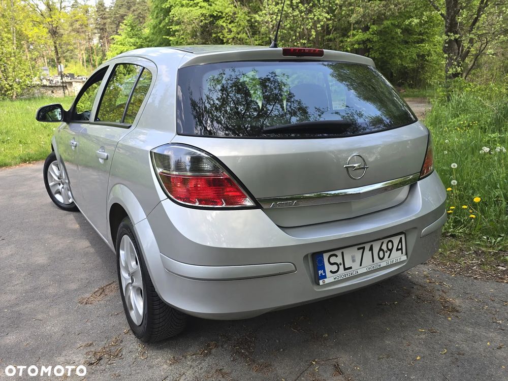 Opel Astra 1.6 Enjoy - 22