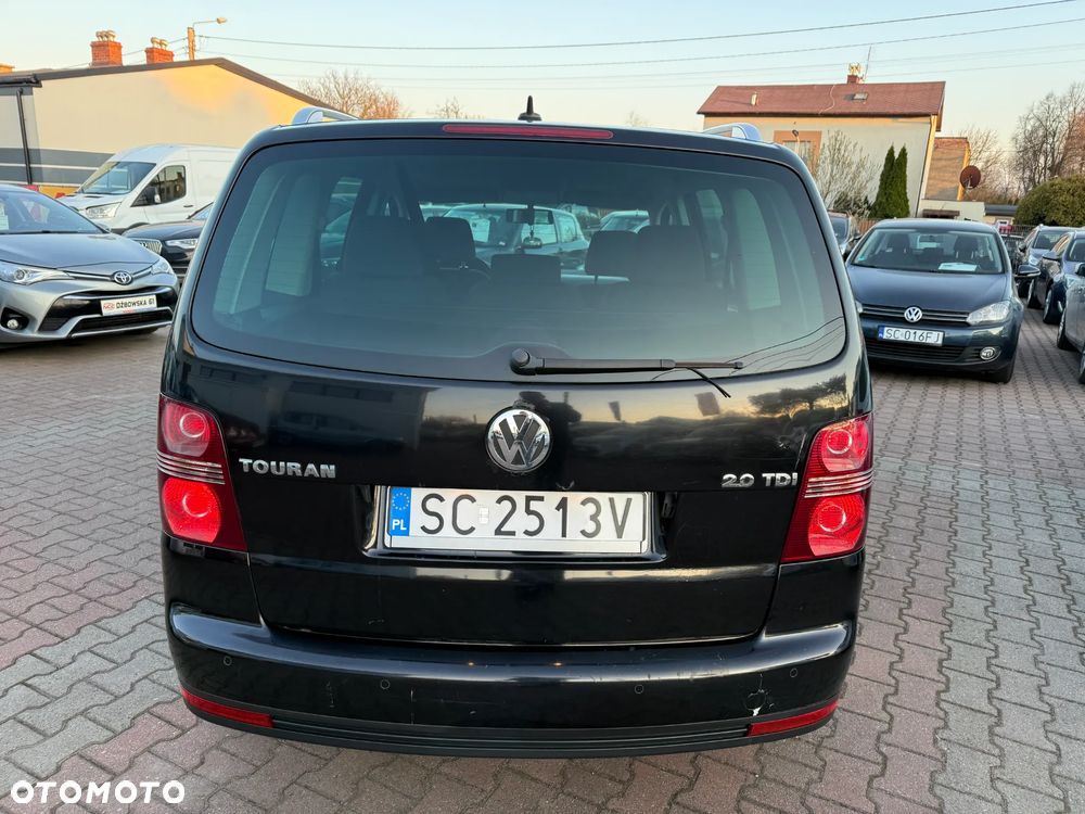 Volkswagen Touran 2.0 TDI DSG United - 8