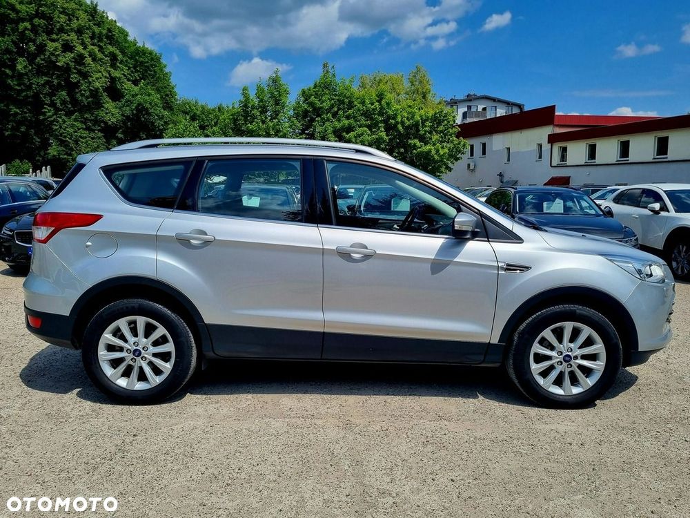 Ford Kuga 1.5 EcoBoost 2x4 Titanium - 4