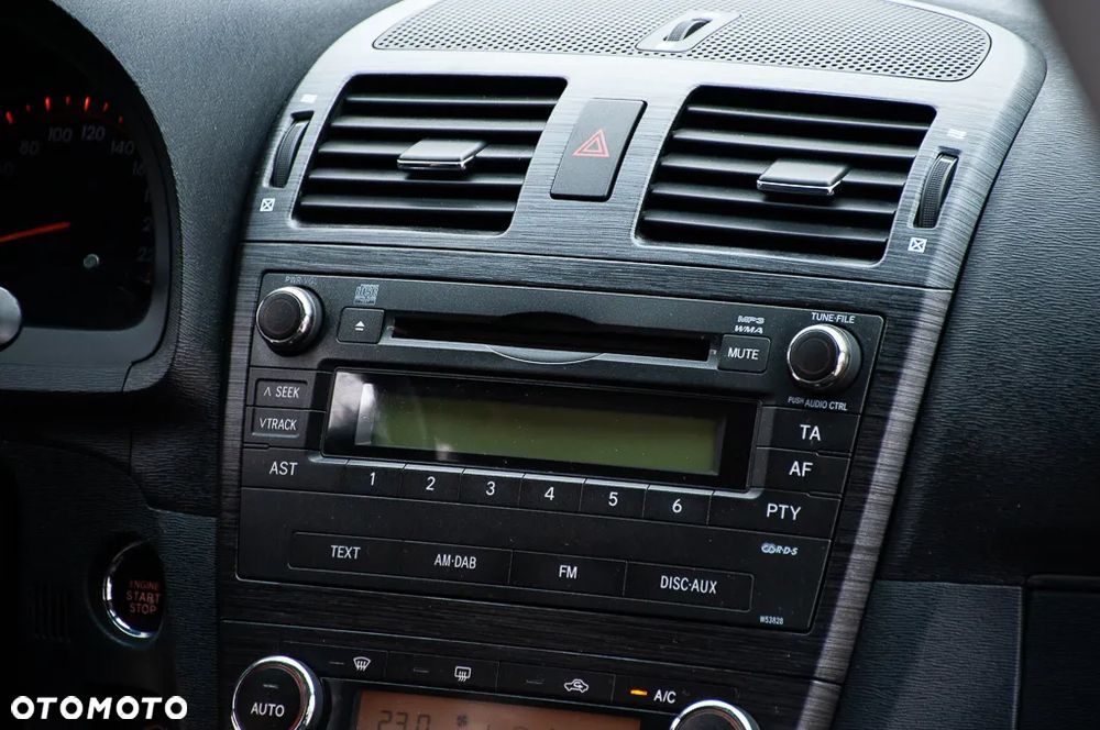 Toyota Avensis 2.0 D-4D Sol - 22