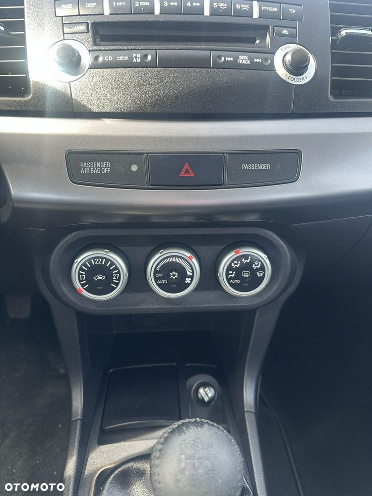 Mitsubishi Lancer - 14