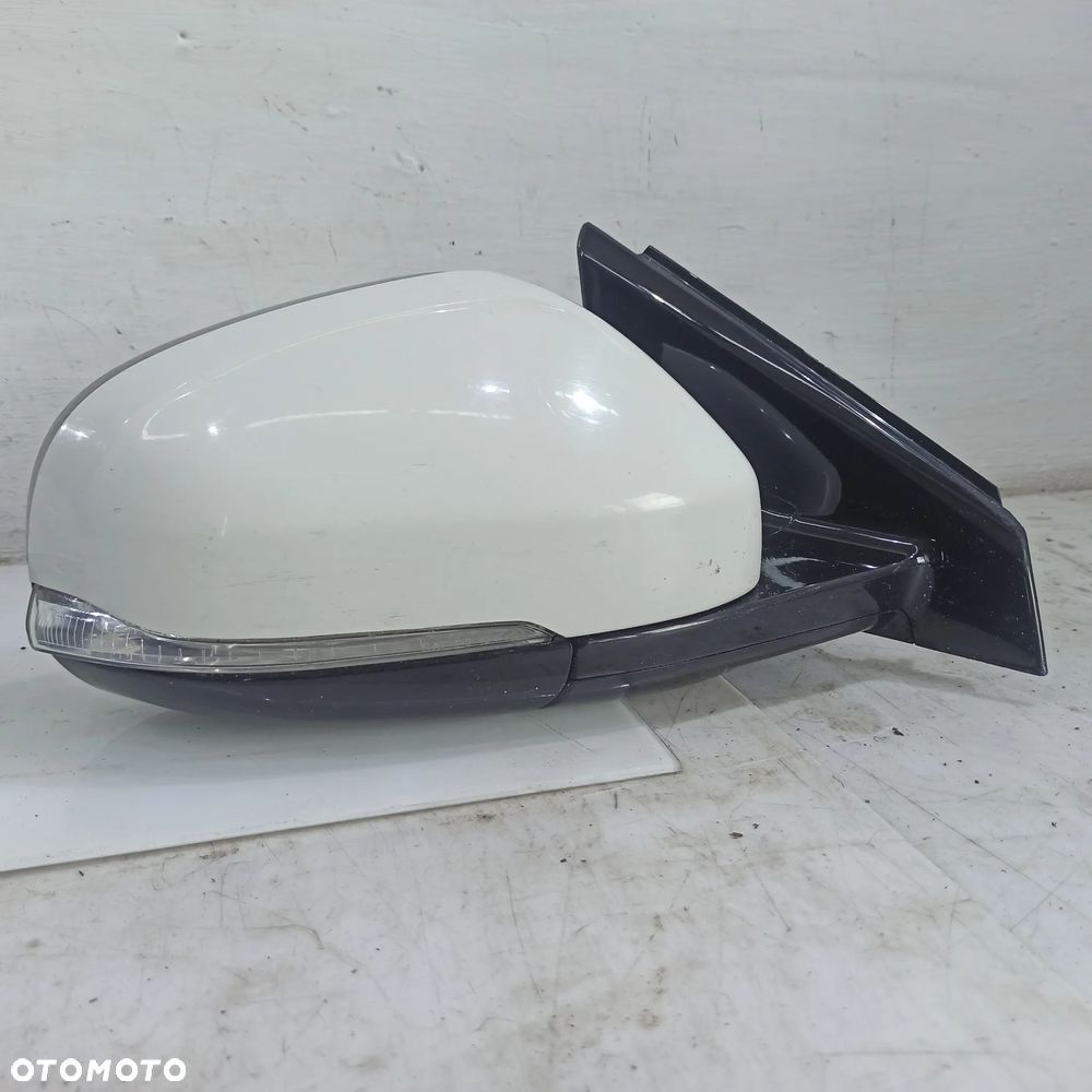 LUSTERKO PRAWE LEWE VOLVO V40 II 12- europa 8 Pin