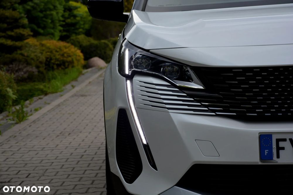 Peugeot 3008 Hybrid4 300 e-EAT8 GT - 19