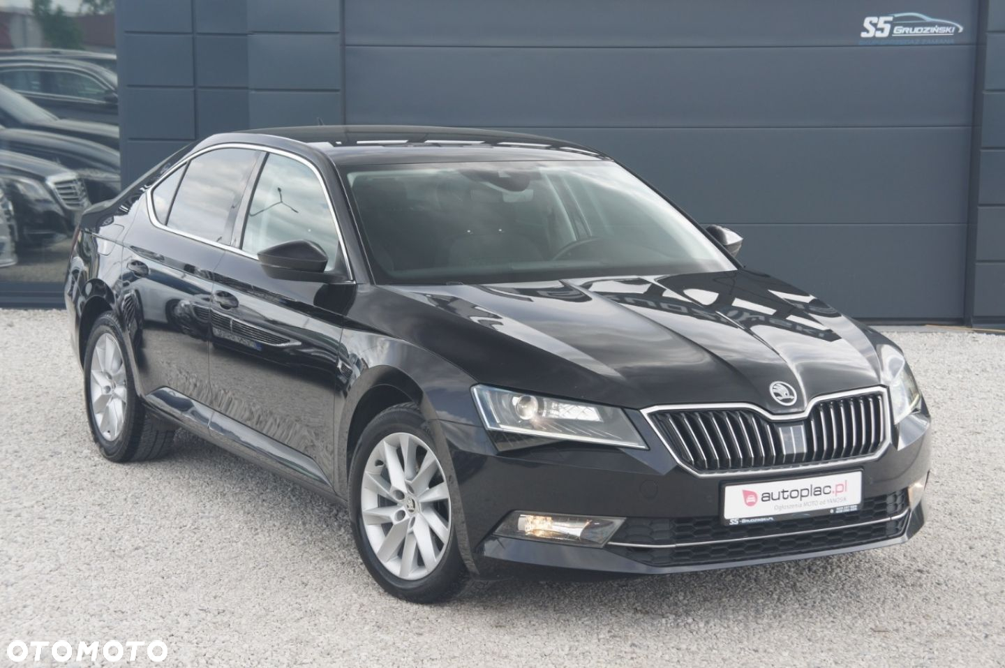 Skoda Superb - 2