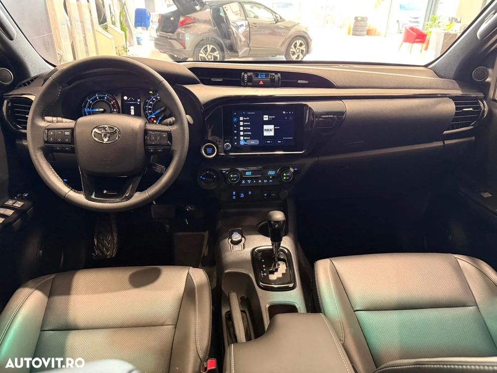 Toyota Hilux 2.8D 204CP 4x4 Double Cab AT Invincible - 15