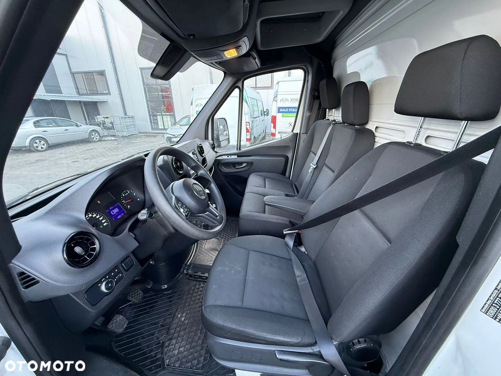 Mercedes-Benz SPRINTER - 8