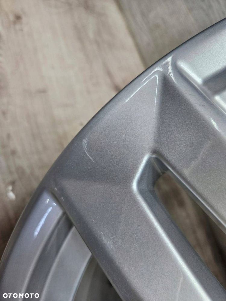 Felga Audi A4 B9 8W0 7.0Jx17H2 Et42 5x112 - 6