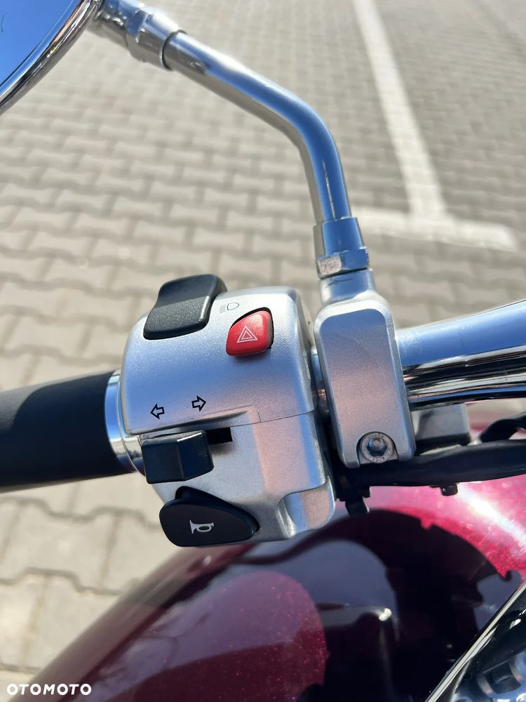 Suzuki Intruder - 6