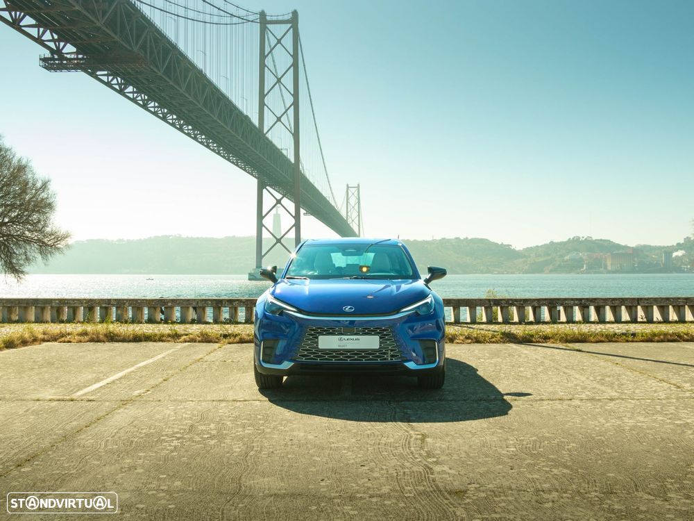 Lexus LBX Elegant - 5