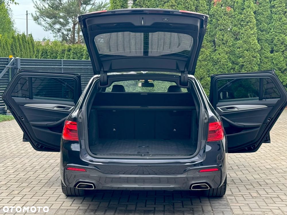 BMW Seria 5 520d M Sport Edition - 14