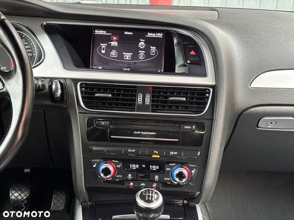 Audi A4 Avant 2.0 TDI DPF clean diesel quattro S line Sportpaket - 27