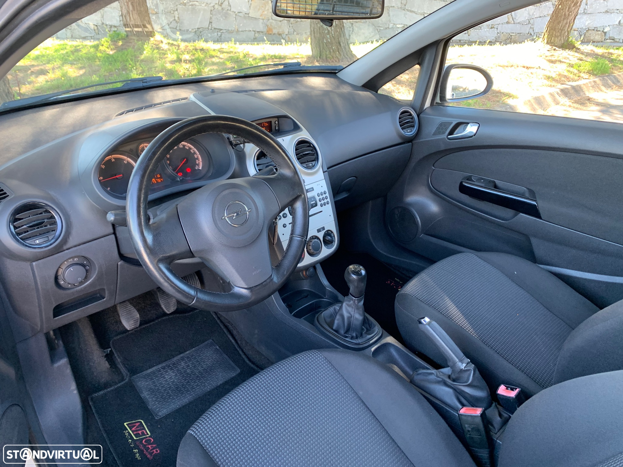 Opel Corsa 2 lugares - 8