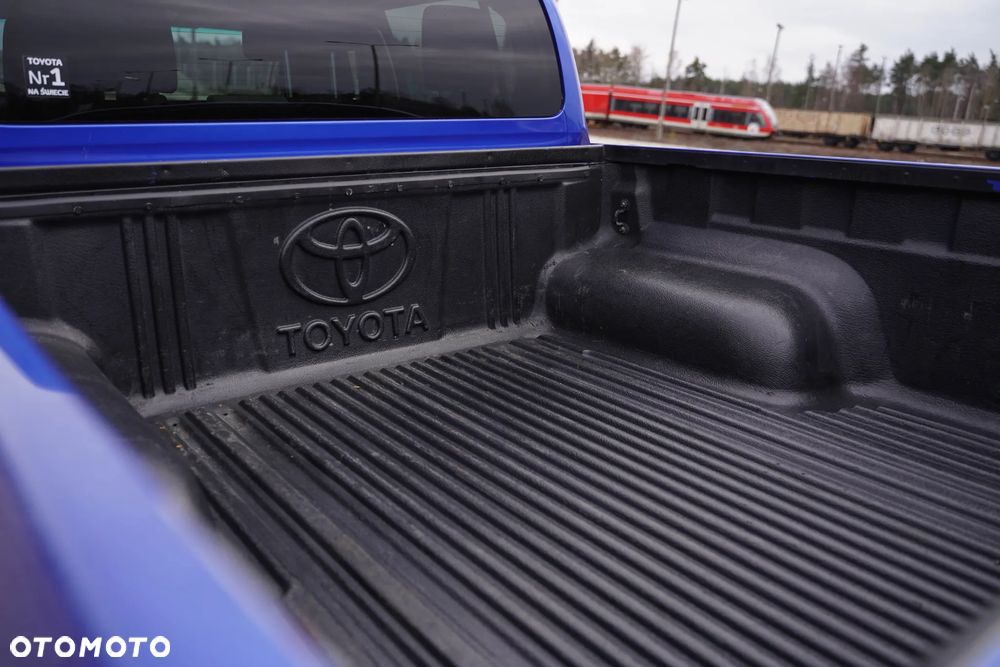 Toyota Hilux 2.8 D-4D Double Cab SR5 4x4 - 27