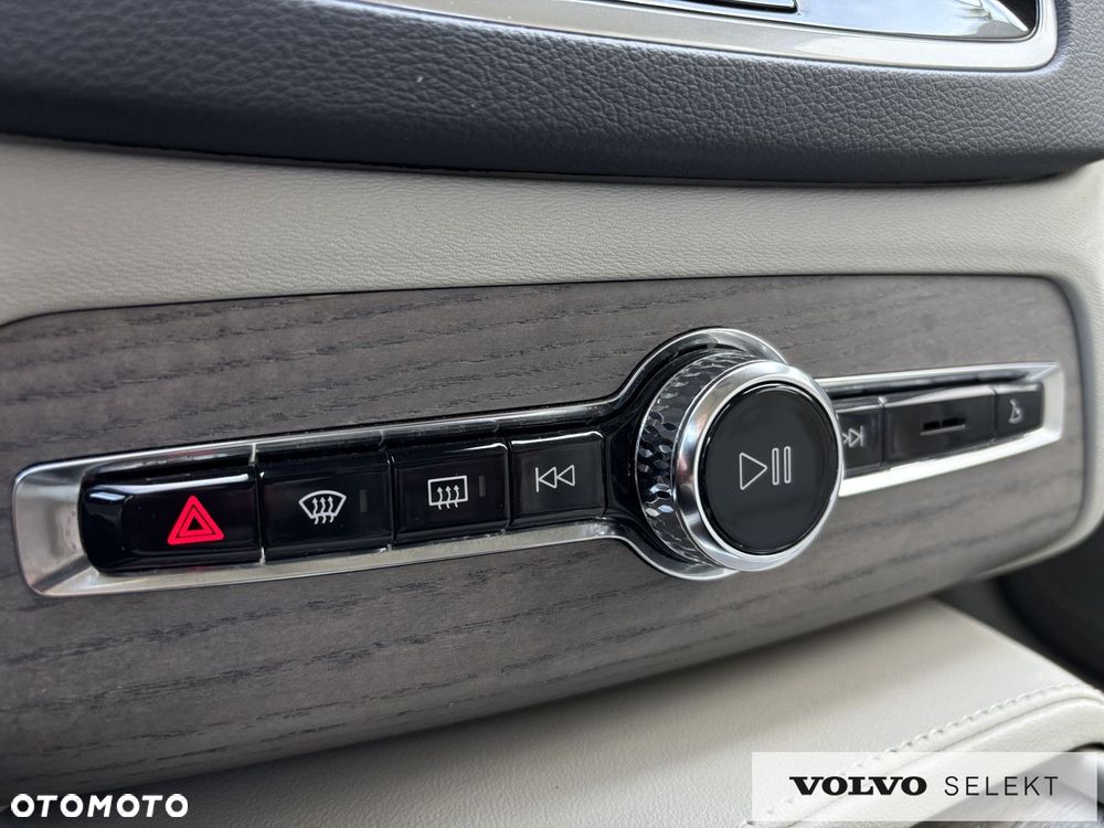 Volvo XC 90 - 23