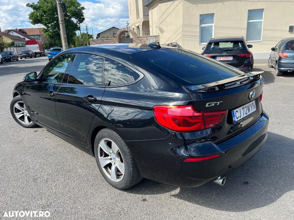 BMW Seria 3 318d GT - 9