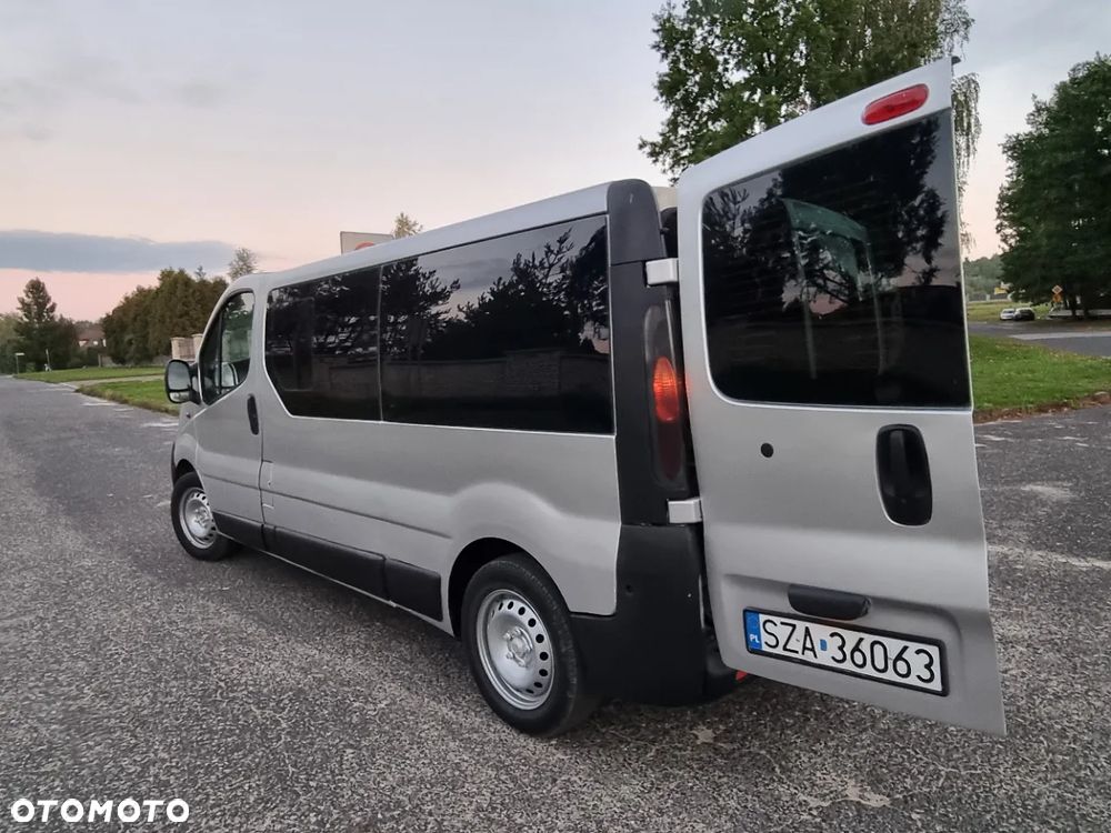 Renault Trafic - 16