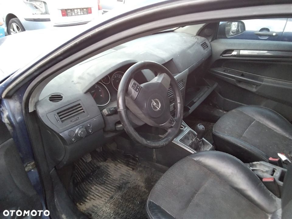 drzwi  OPEL ASTRA H KOMBI 1.7D 05R r.,drzwi, klapa ,lampy.... - 7