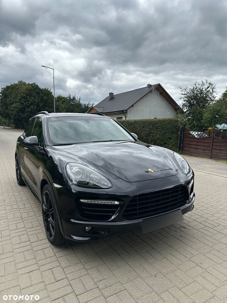 Porsche Cayenne - 2