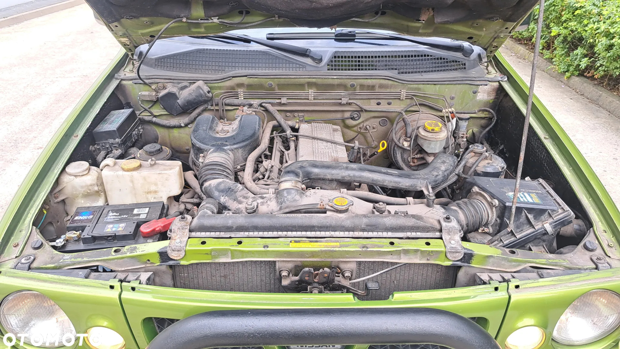 Nissan Terrano II 2.4 SR - 28
