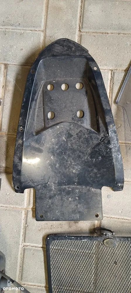 YAMAHA FZ1 LAMPA TYŁ OGON OWIEWKA STELAŻ TARCZA OSŁONA SET - 10