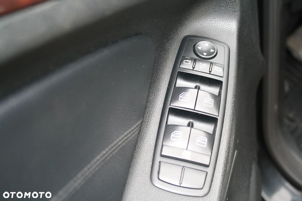 Mercedes-Benz ML 420 CDI 4-Matic - 27