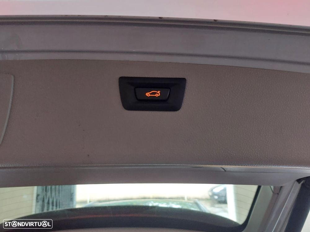 BMW 318 d Aut. Sport Line - 3