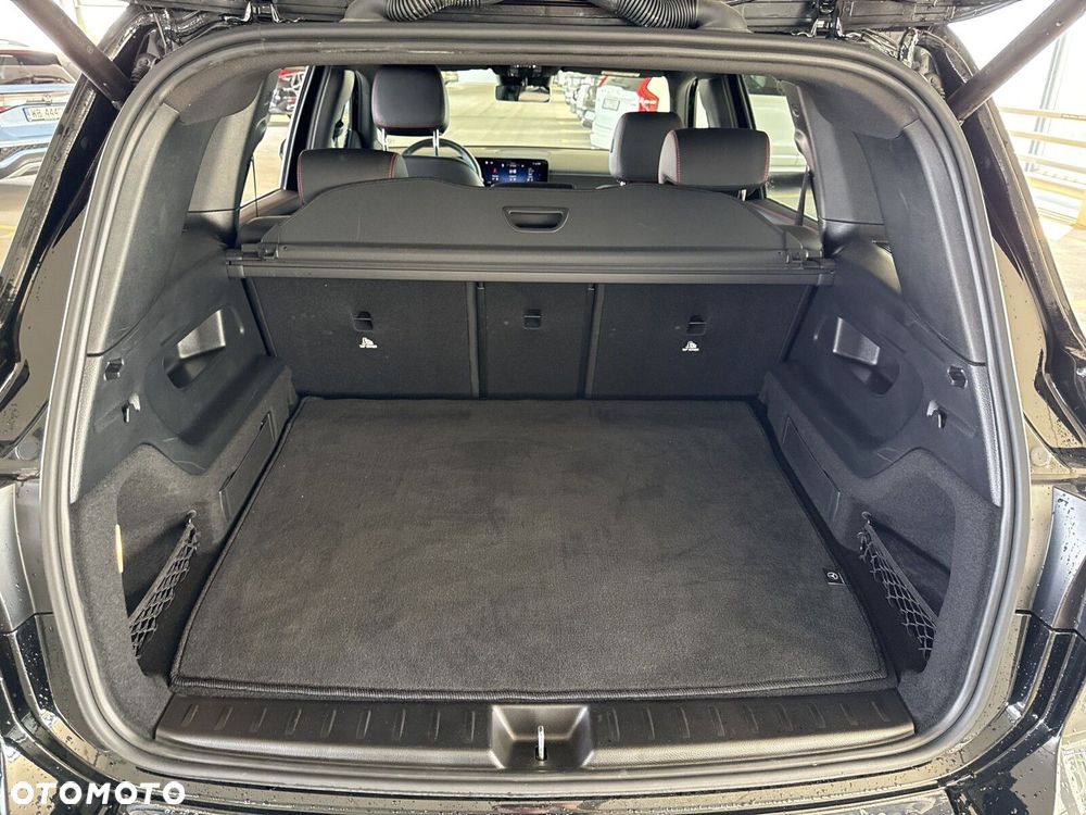 Mercedes-Benz GLB - 27