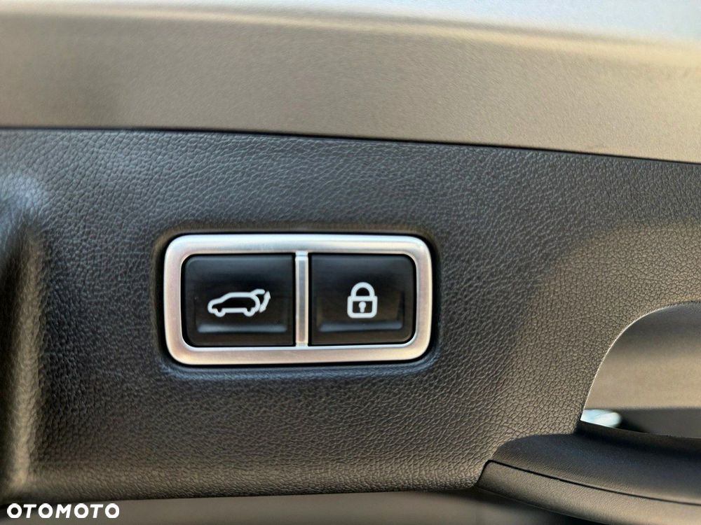 Kia Sorento - 12