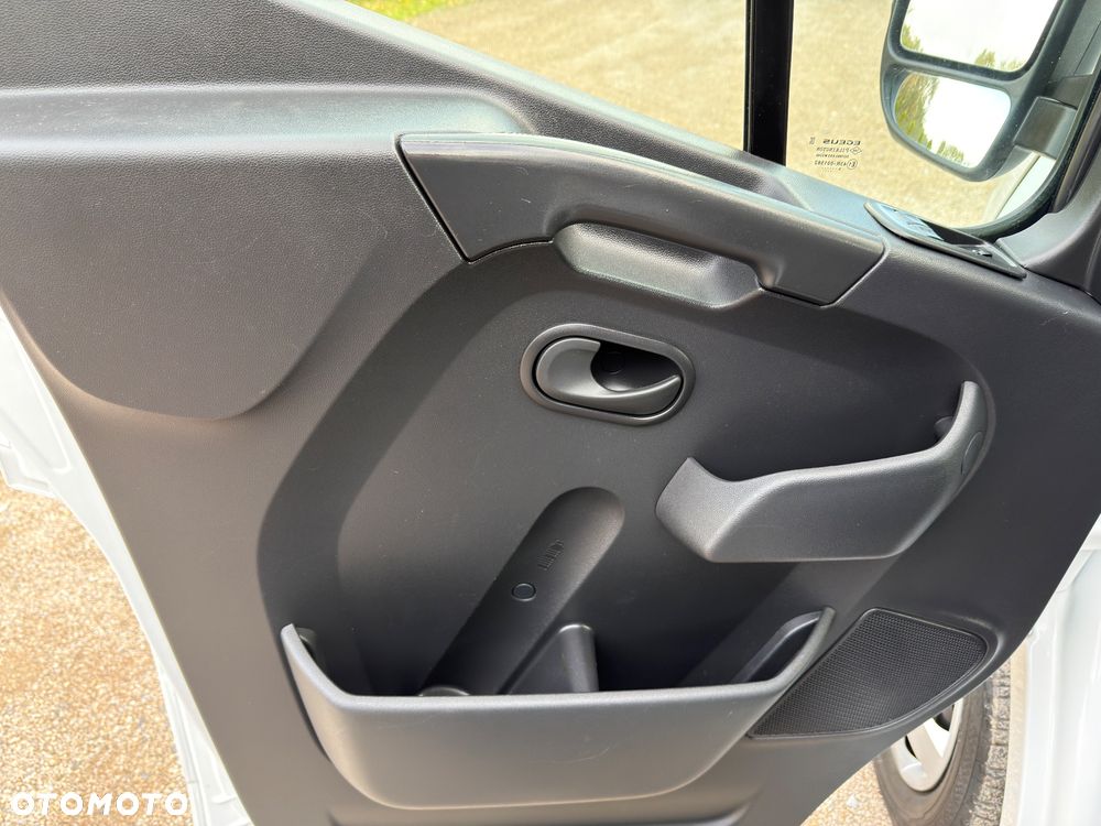 Renault Master - 24
