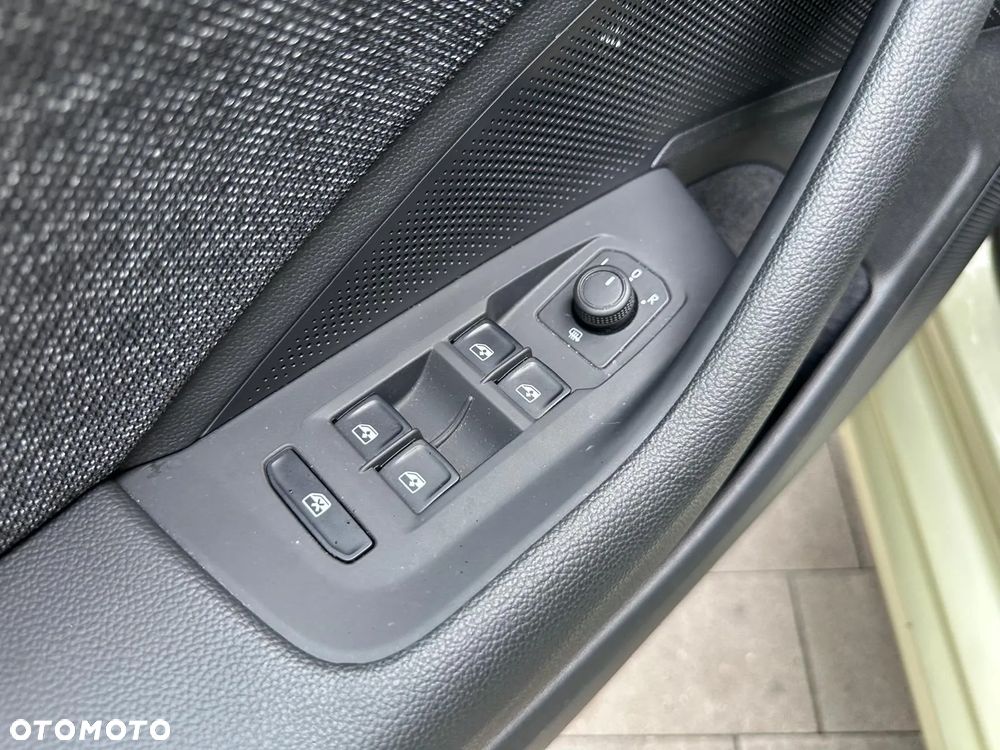 Skoda Superb 2.0 TDI SCR Essence DSG - 21