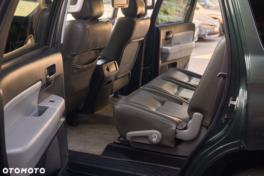 Toyota Sequoia - 18