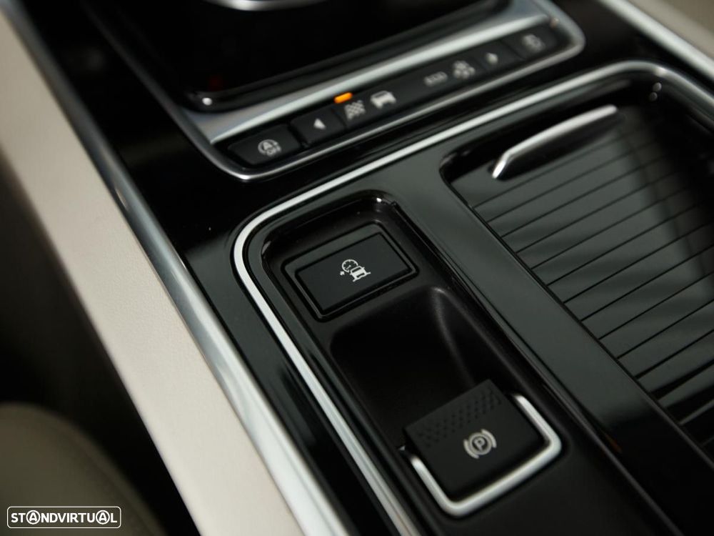 Jaguar XF - 25