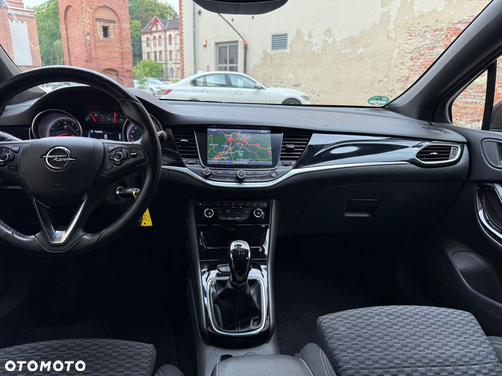 Opel Astra 1.4 Turbo Edition - 10