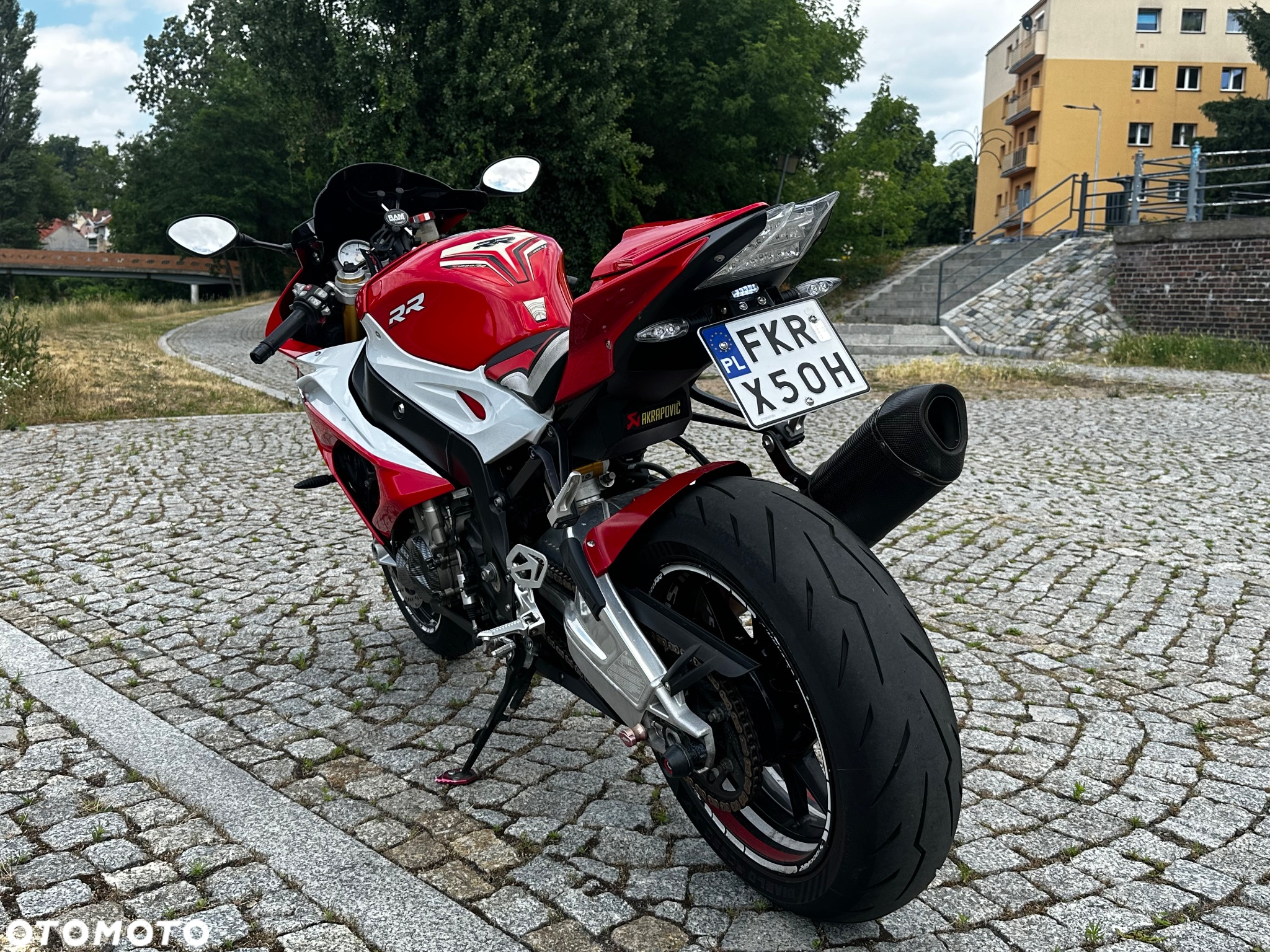 BMW S - 5